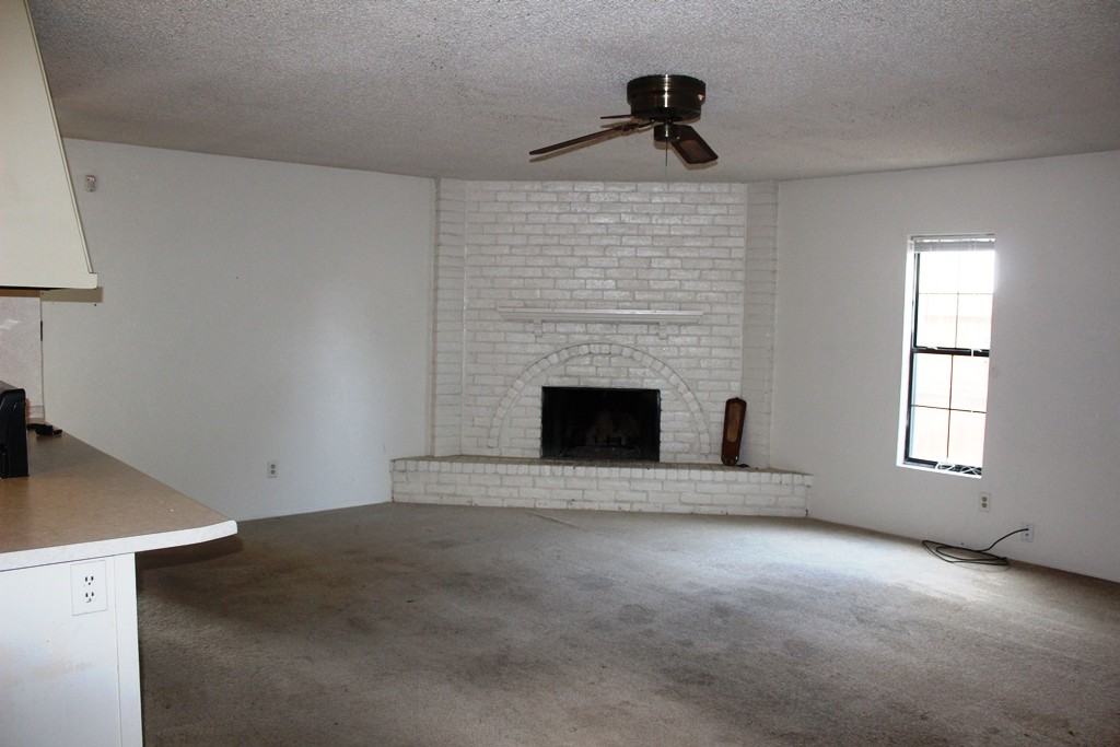 7309 Hedge Dr - Photo 2 of 14