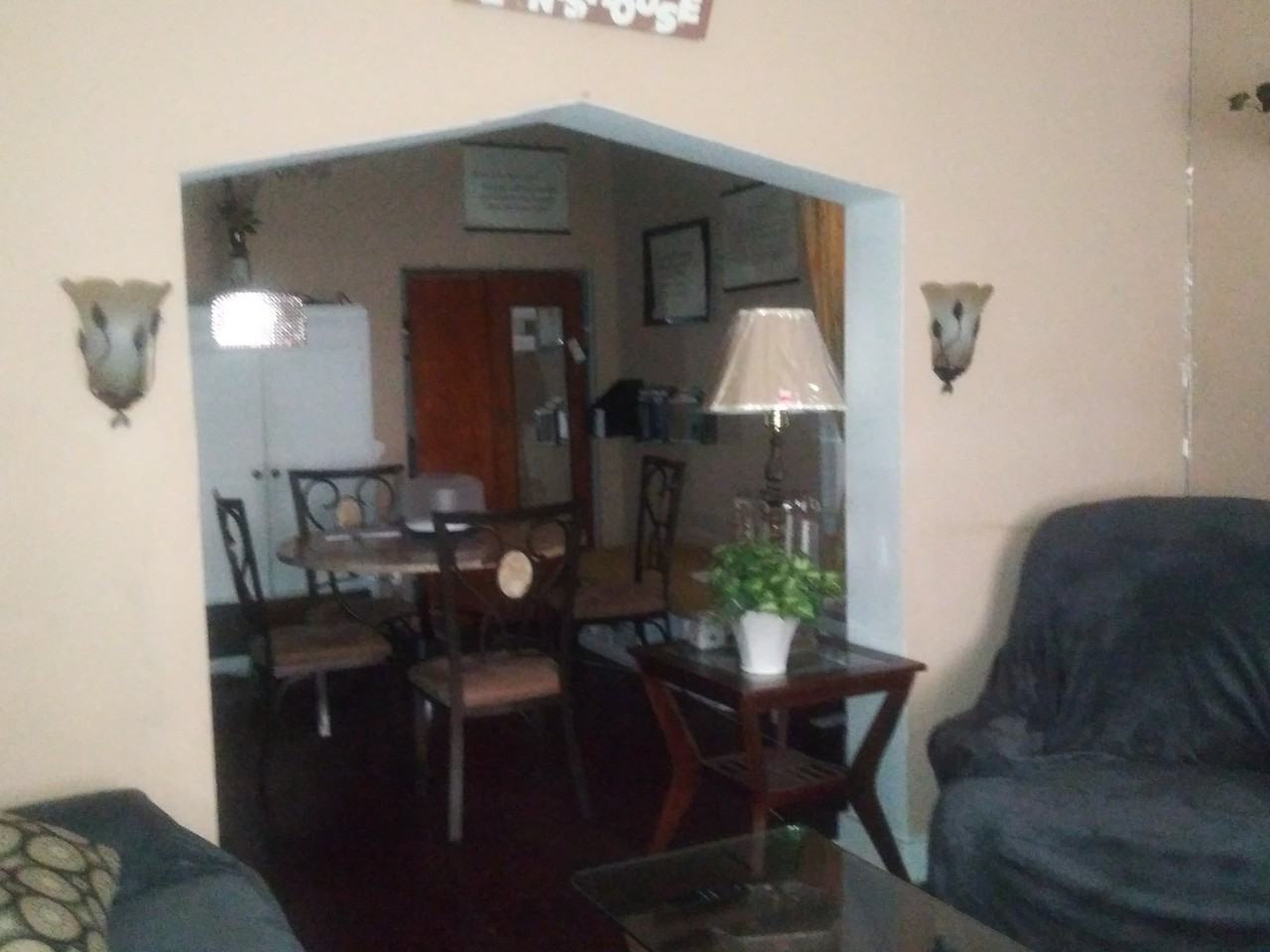 212 Oliver St - Photo 2 of 4