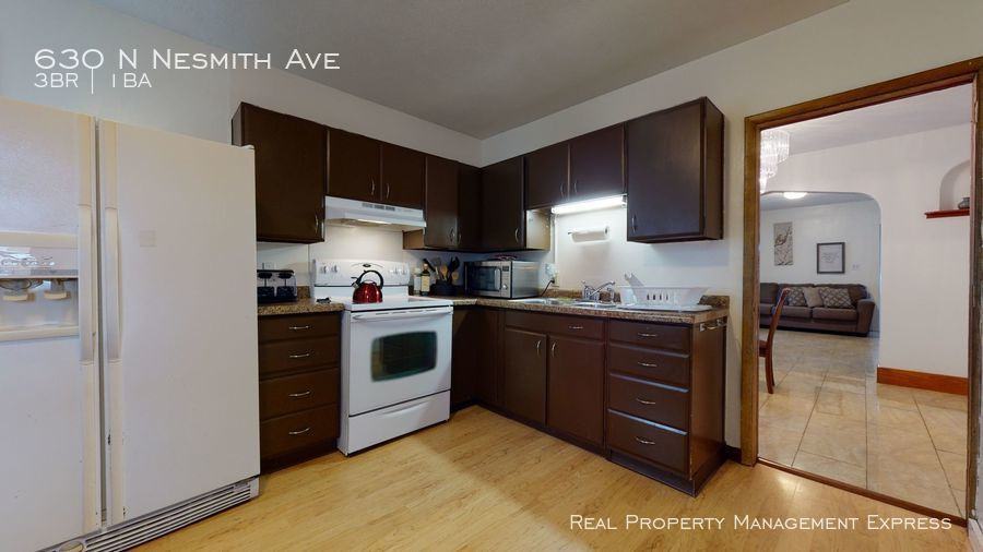 630 N Nesmith Ave - Photo 3 of 17
