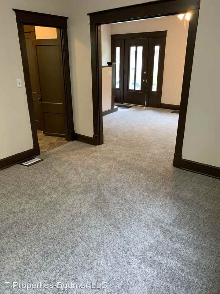 395 Elberon Ave - Photo 2 of 39