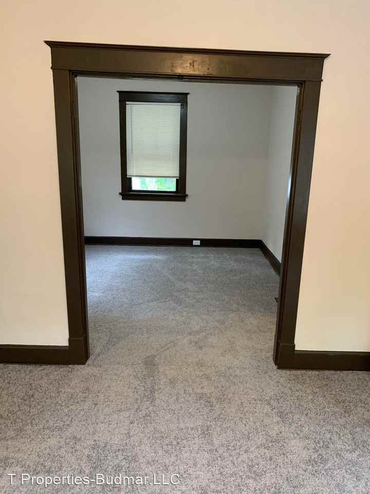 395 Elberon Ave - Photo 3 of 39