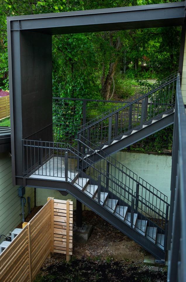 525 N College Ave - Photo 6 of 11