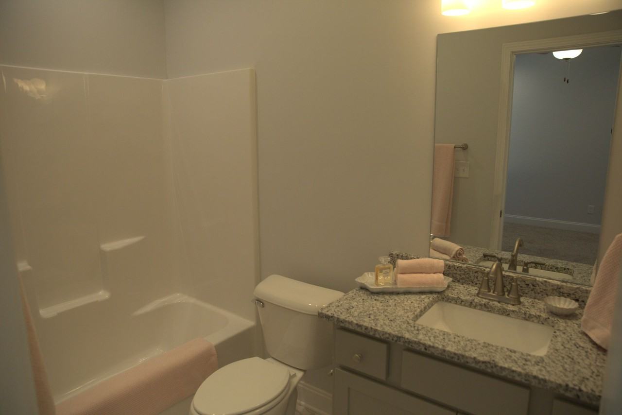 324 Navaho Dr - Photo 3 of 10