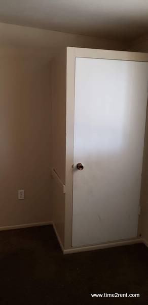 6438 W Fairmount Ave - Photo 3 of 50