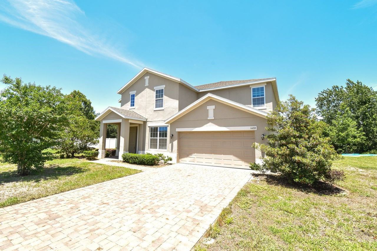 1488 Leitrim Loop - Photo 2 of 32