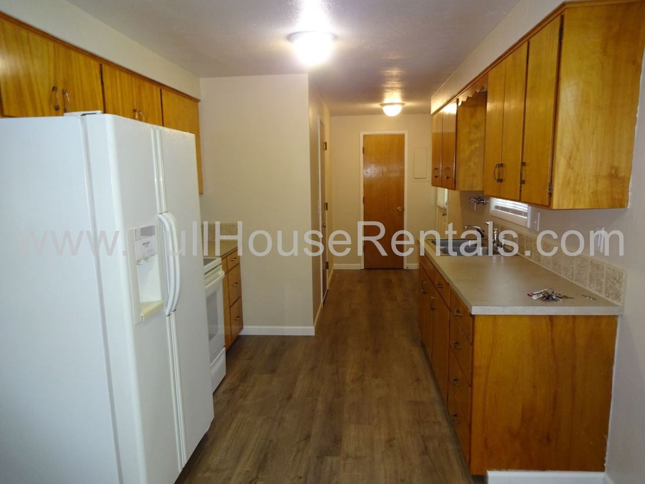 77 Stults Ave Apartments in River Road, Eugene, OR 97404 Zumper