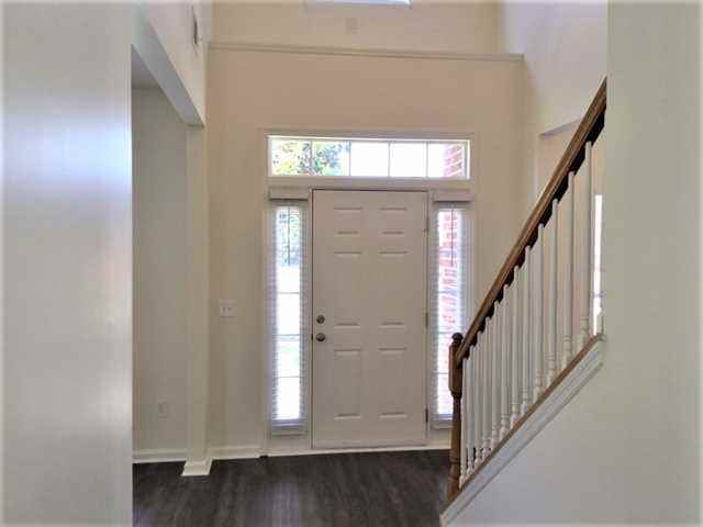 1425 Gemstone Boulevard - Photo 2 of 20