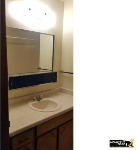 461 Topaz Dr #D - Photo 3 of 5