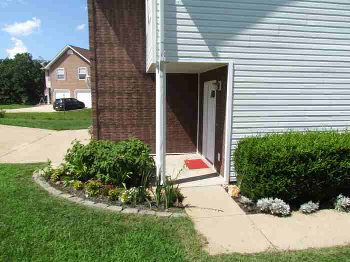 22550 Hollow Oak Lane - Photo 3 of 43