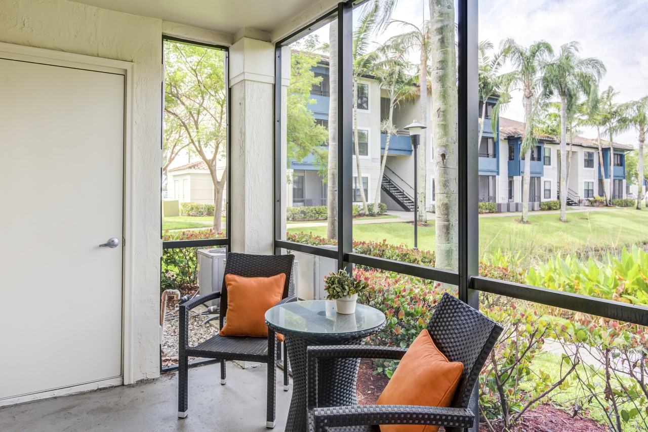 Vue at 1400 - Photo 3 of 14