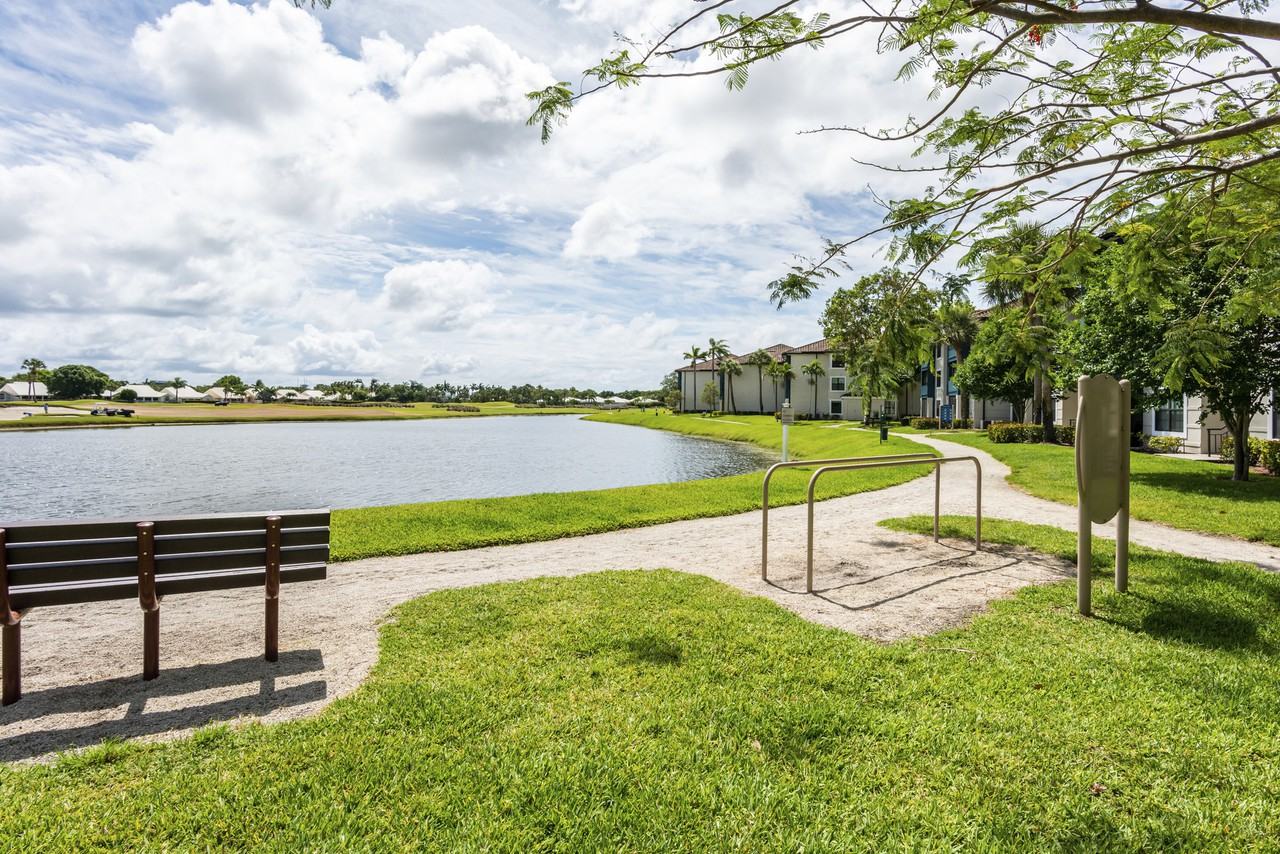 Vue at 1400 - Photo 4 of 14