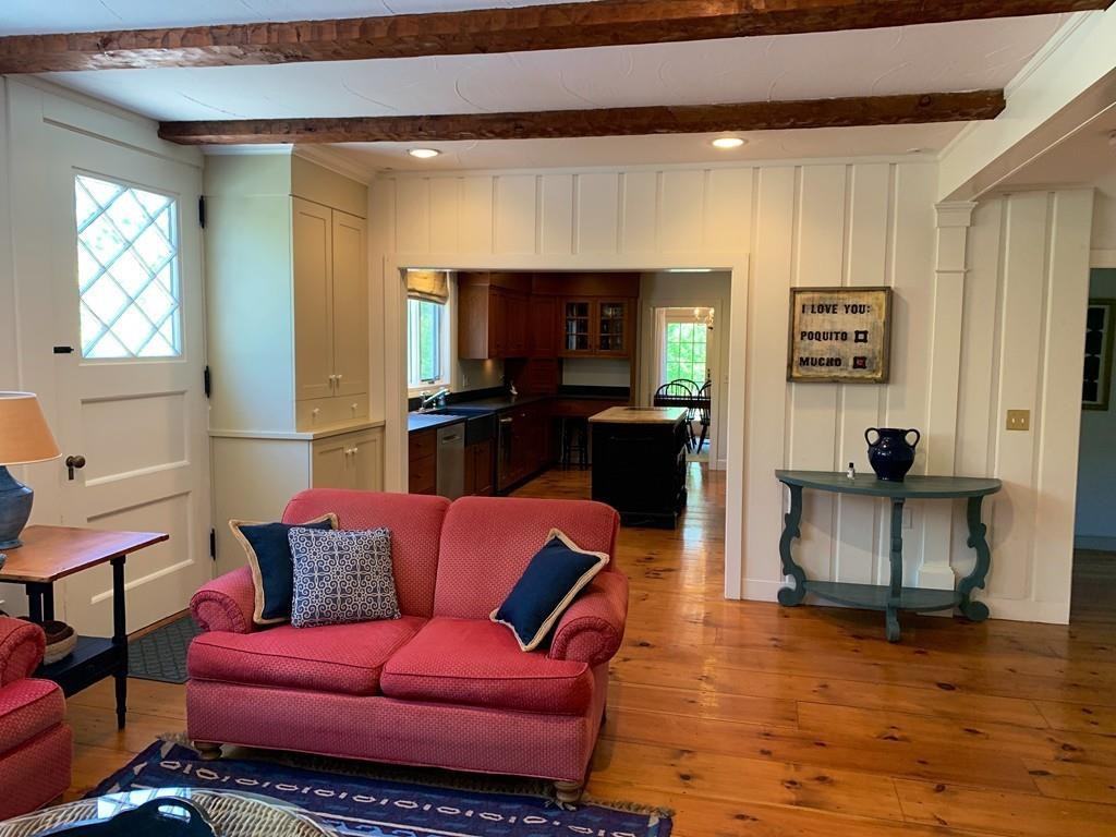 110 Nichols Rd - Photo 3 of 34