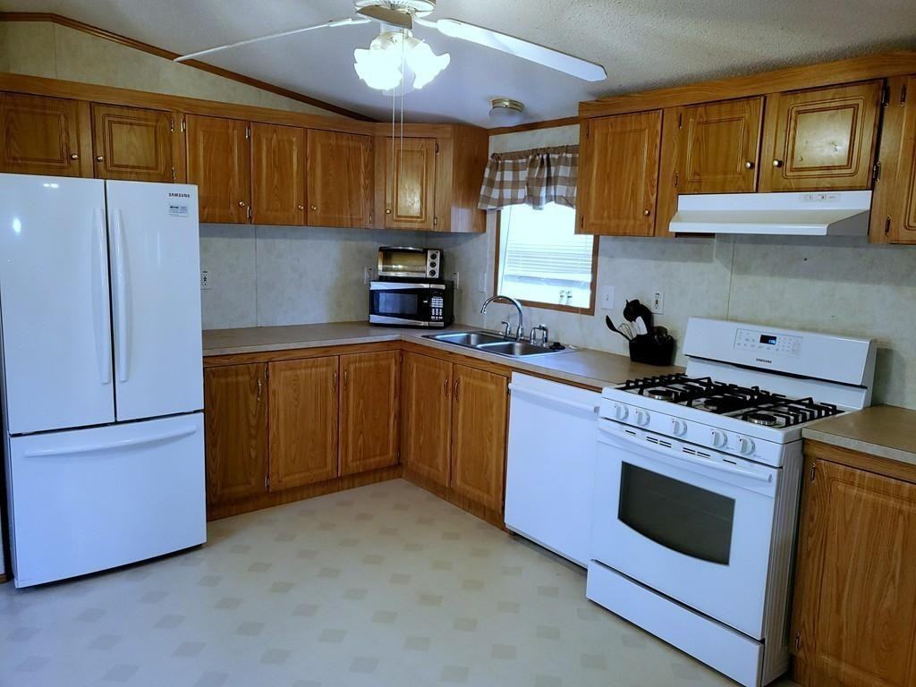 Mason Ave - Photo 3 of 14