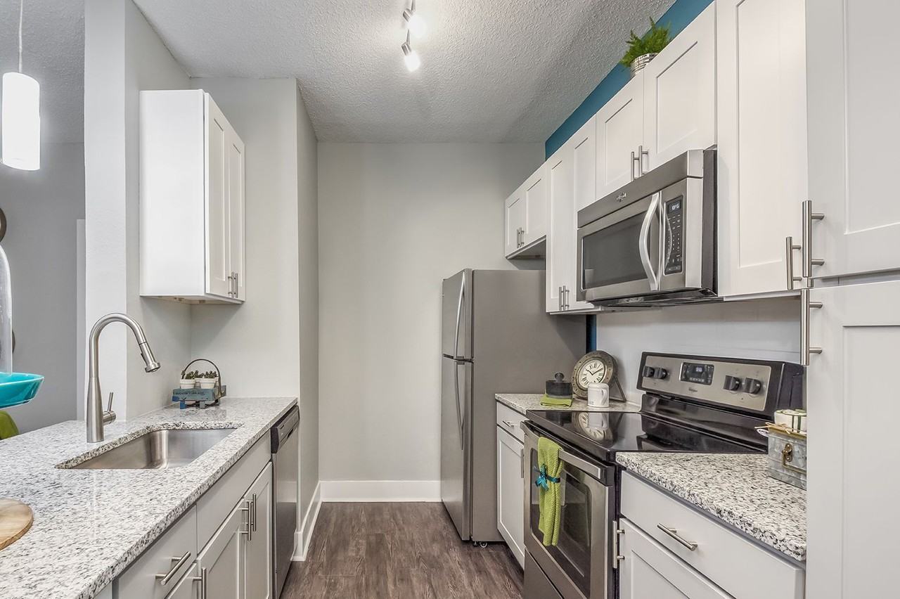 The Riley - Photo 3 of 22