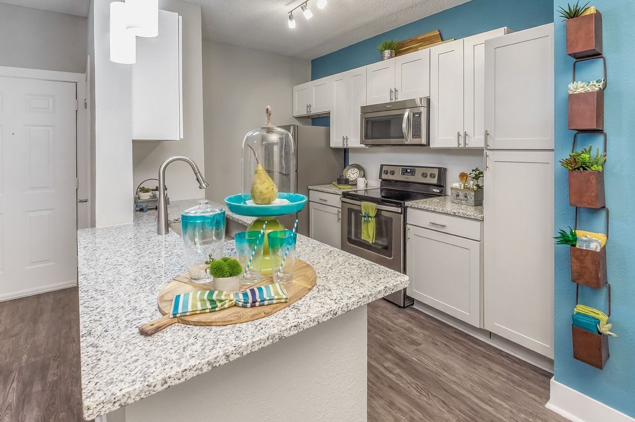 The Riley - Photo 4 of 22