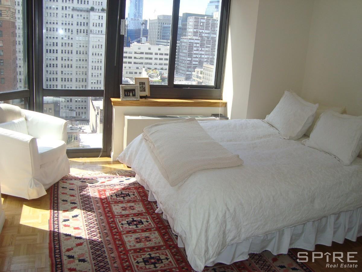 105 Reade St 17H - Photo 2 of 4