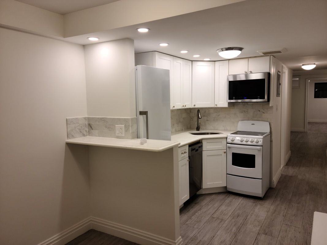 E 73rd St #BW - Photo 2 of 5