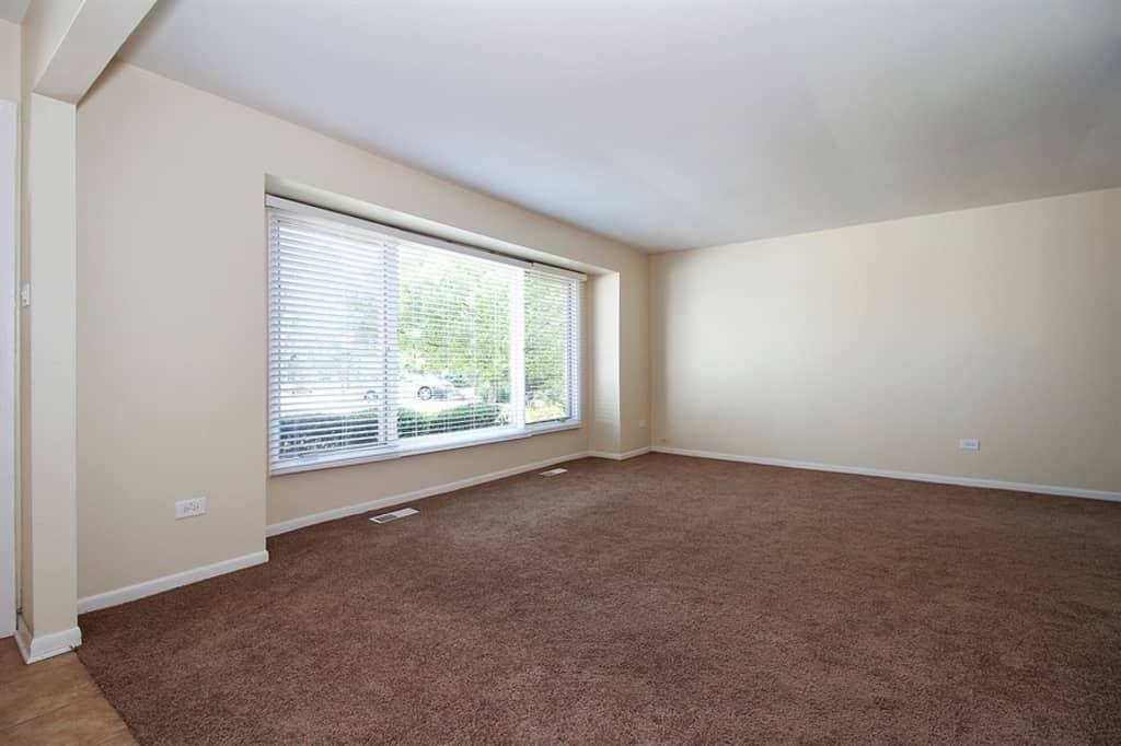 23025 Bruce Dr - Photo 3 of 20