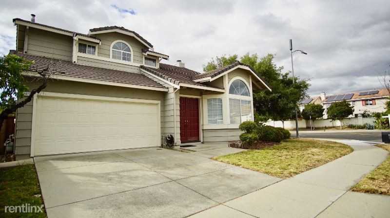 1323 Chessington Dr - Photo 2 of 31