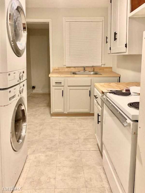 1500 Lathrop St - Photo 3 of 4