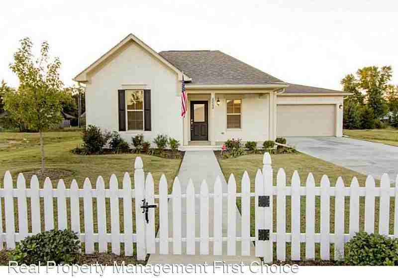 8808 S 36th Ter, Fort Smith, AR 72908 3 Bedroom House for Rent for