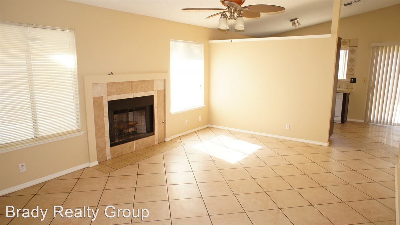 4436 Bristol Manor Dr - Photo 2 of 12