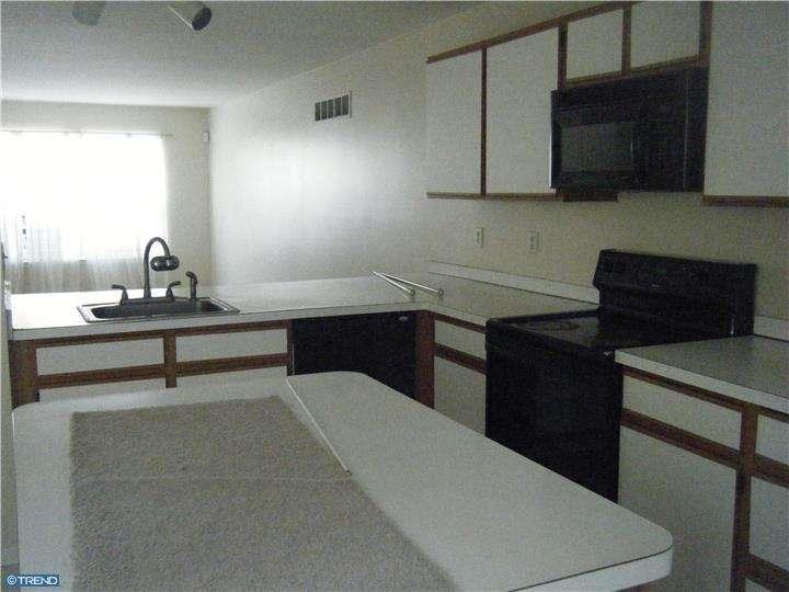 109 Wimbledon Ct - Photo 3 of 11