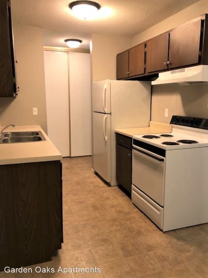 Apartments Near NWC Garden Oaks for Northwestern College Students in Saint Paul, MN