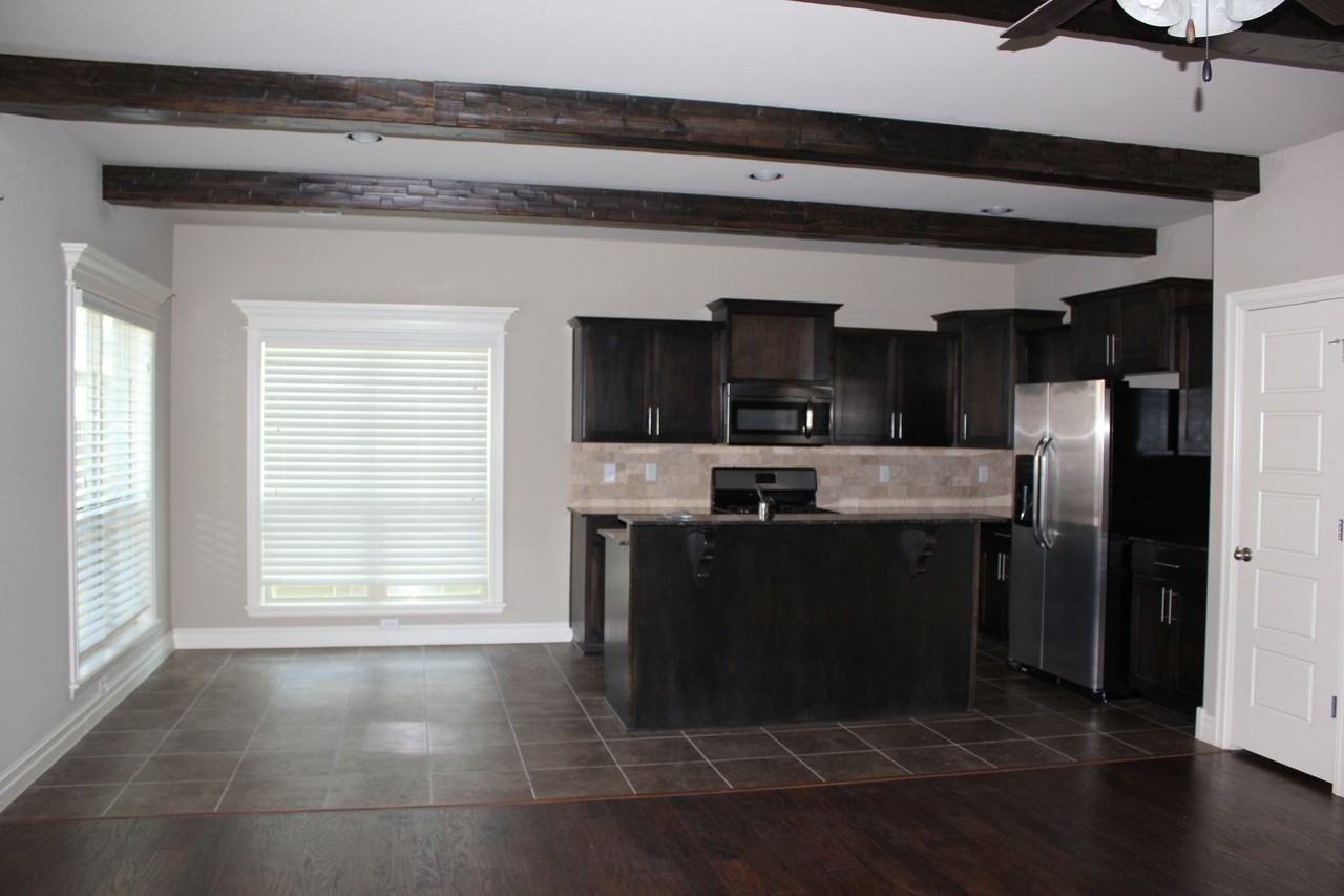 3305 W Princeton St - Photo 4 of 14