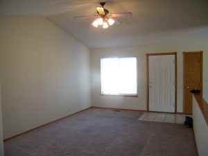 1012 Cedar Point Cir - Photo 2 of 7