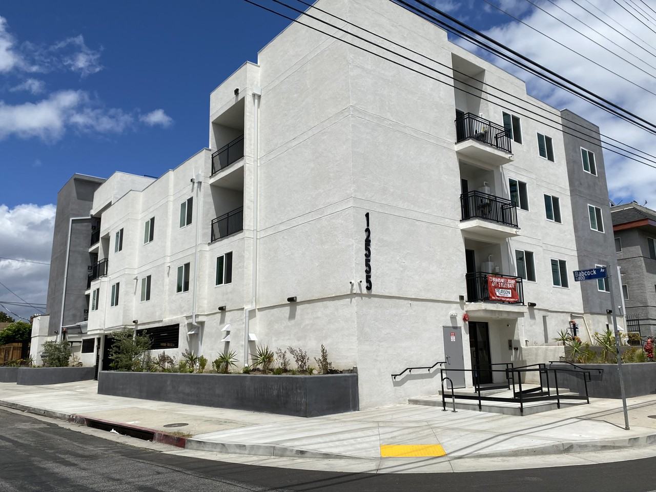 12555 Vanowen St - Photo 2 of 6