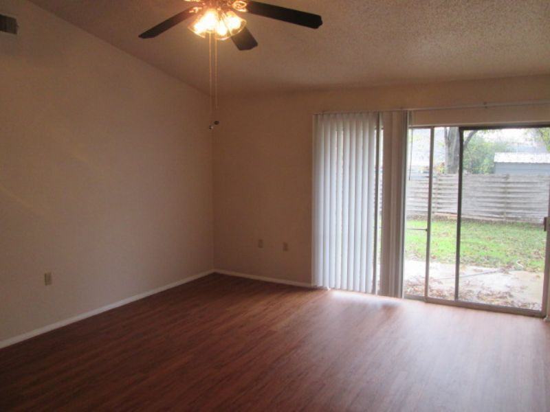 7810 Lazy Forest St - Photo 3 of 25