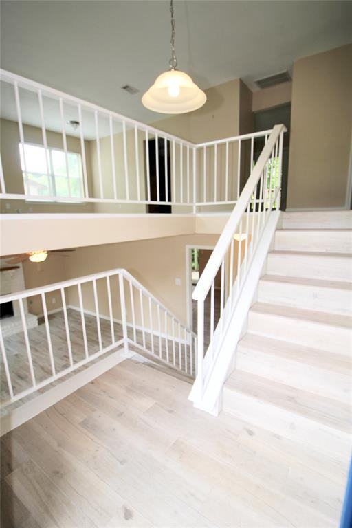 612 E Castle Harbour Dr - Photo 3 of 23