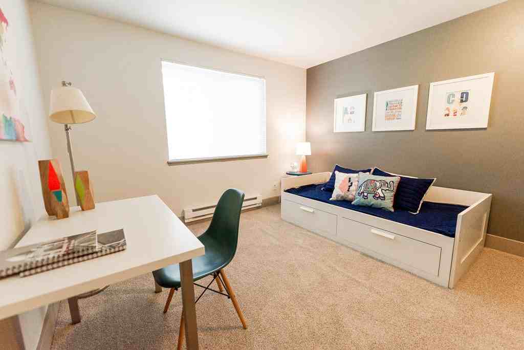 Aero Apartments - Photo 6 of 68