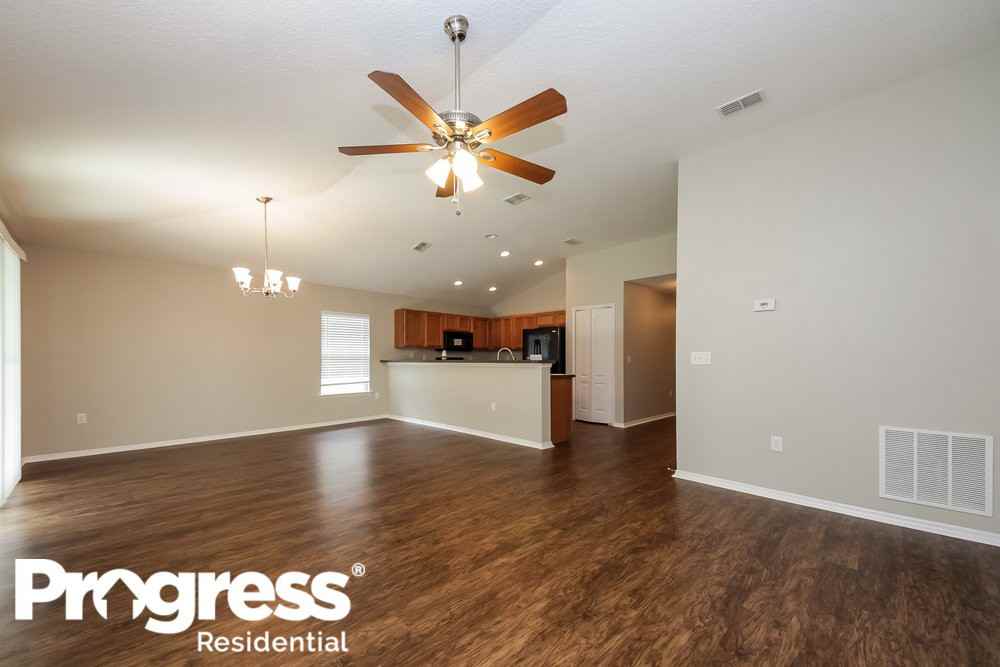 11738 Silver Hill Dr - Photo 2 of 17