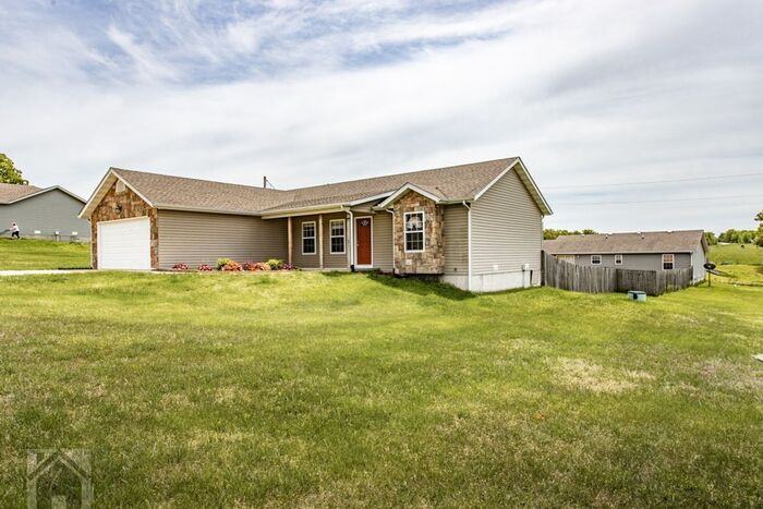 12340 Taylor Ln - Photo 2 of 45