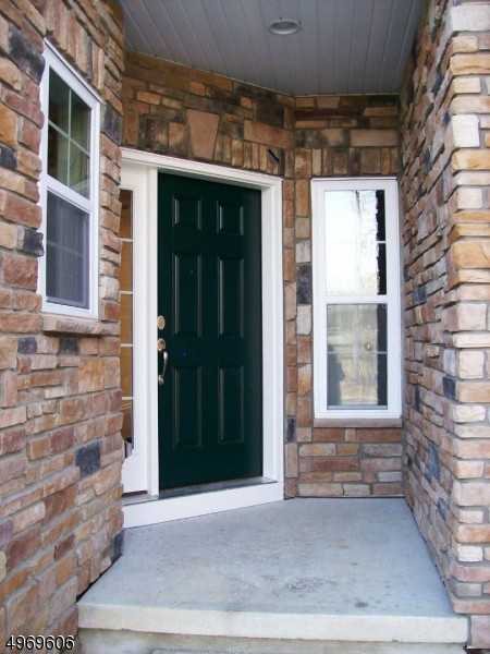 8 Lamerson Cir - Photo 2 of 23