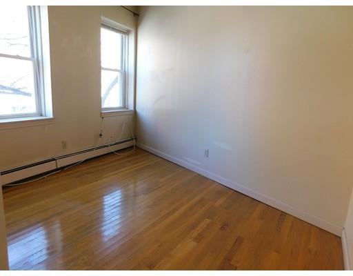 392 Commercial Street ##2