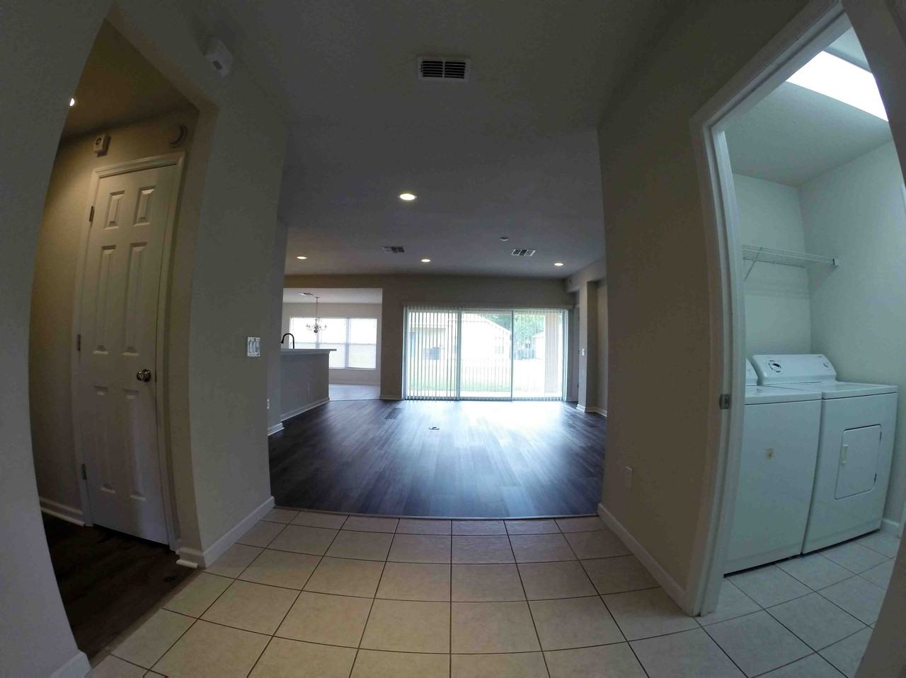 5525 Southwest 40th Street - Photo 3 of 32