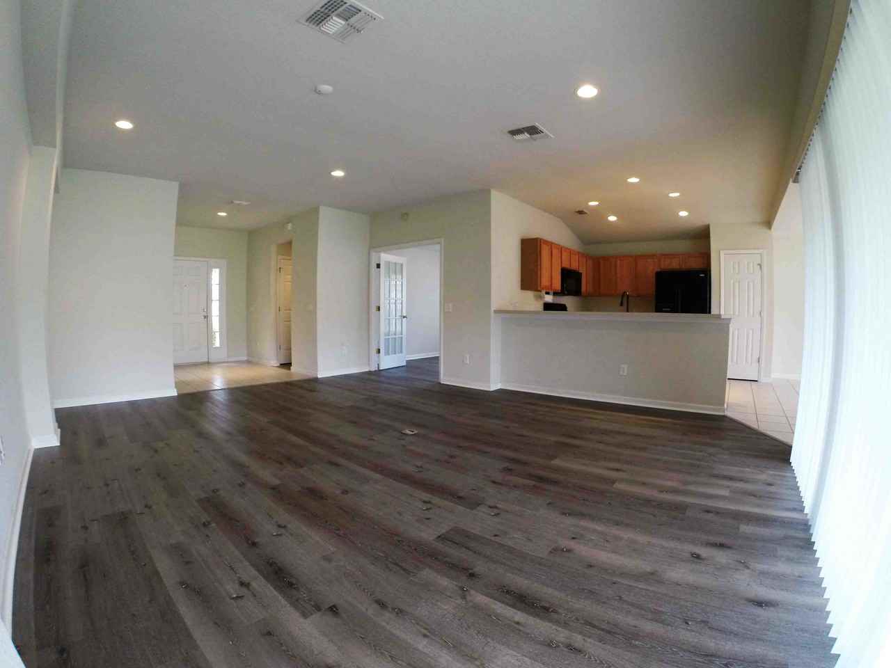 5525 Southwest 40th Street - Photo 7 of 32