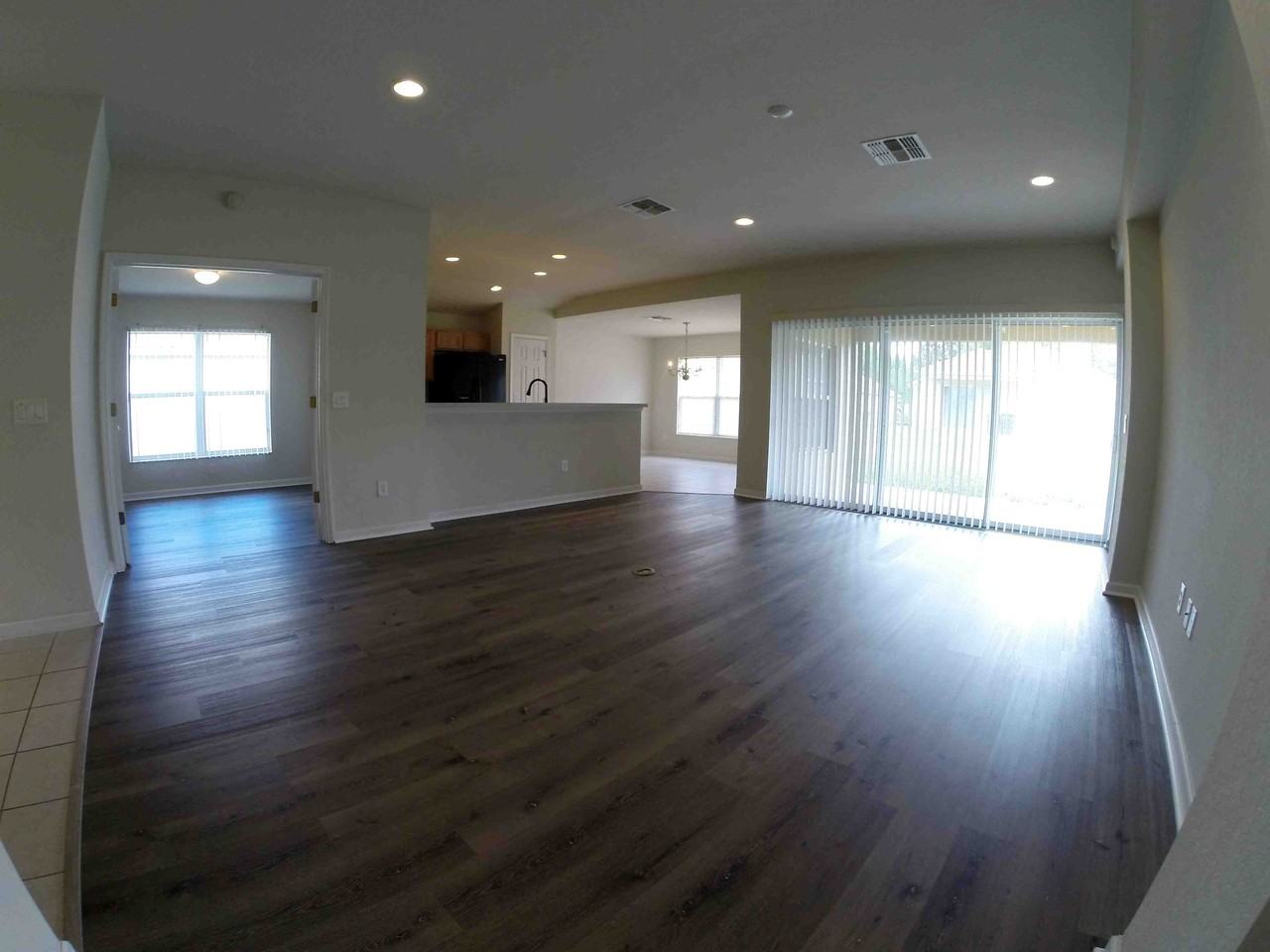 5525 Southwest 40th Street - Photo 4 of 32