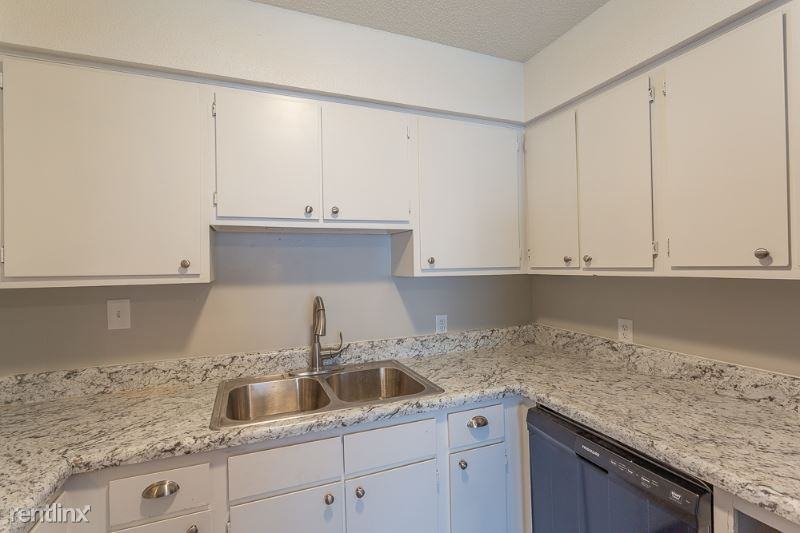 500 Cumberland Ave C7 - Photo 2 of 14