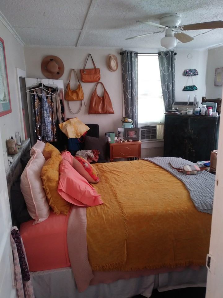 260 Saint George Street #11 - Photo 2 of 4