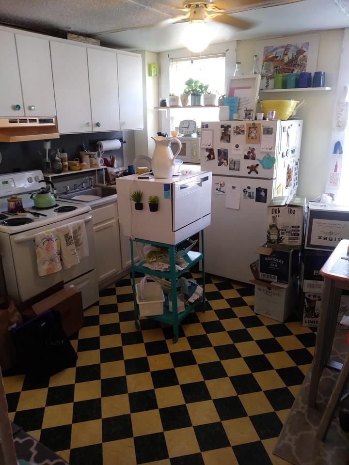 260 Saint George Street #11 - Photo 3 of 4