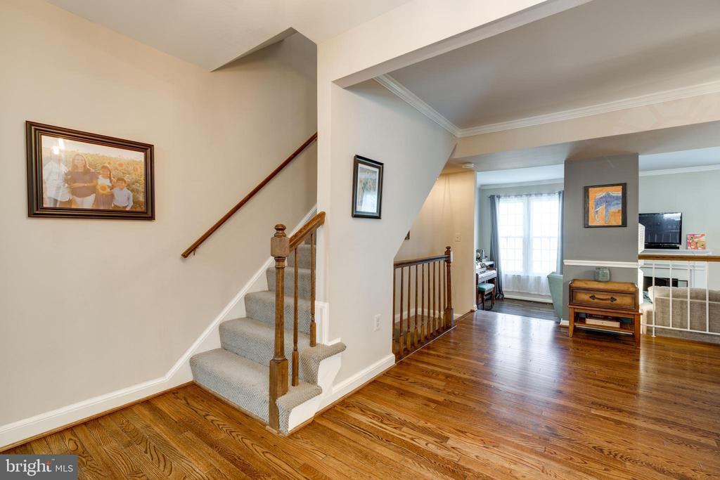 6 S Manchester St - Photo 3 of 50