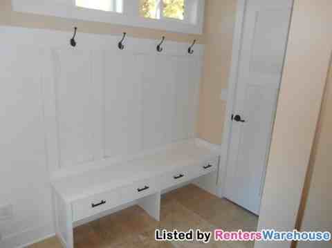 1430 Queens Ave S - Photo 3 of 15