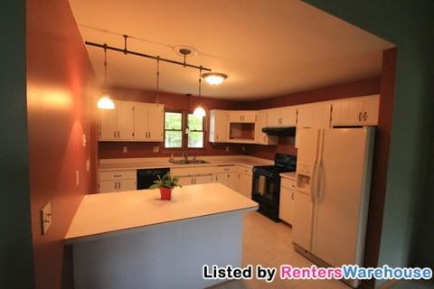 8175 Pioneer Rd - Photo 2 of 15