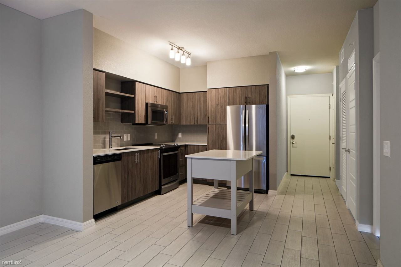 3321 Port Royale Dr S - Photo 3 of 18