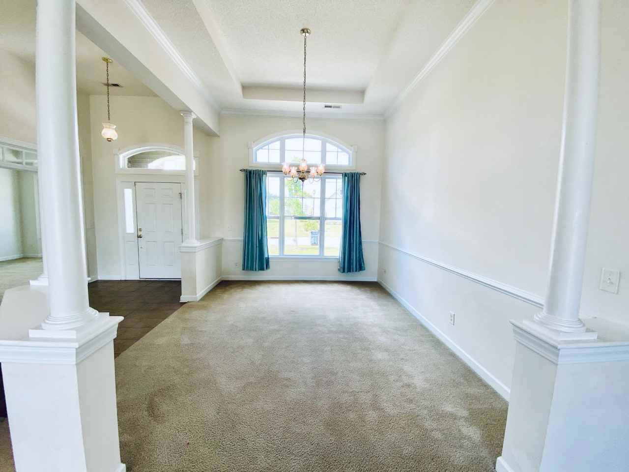 408 Newburgh Ct - Photo 5 of 37