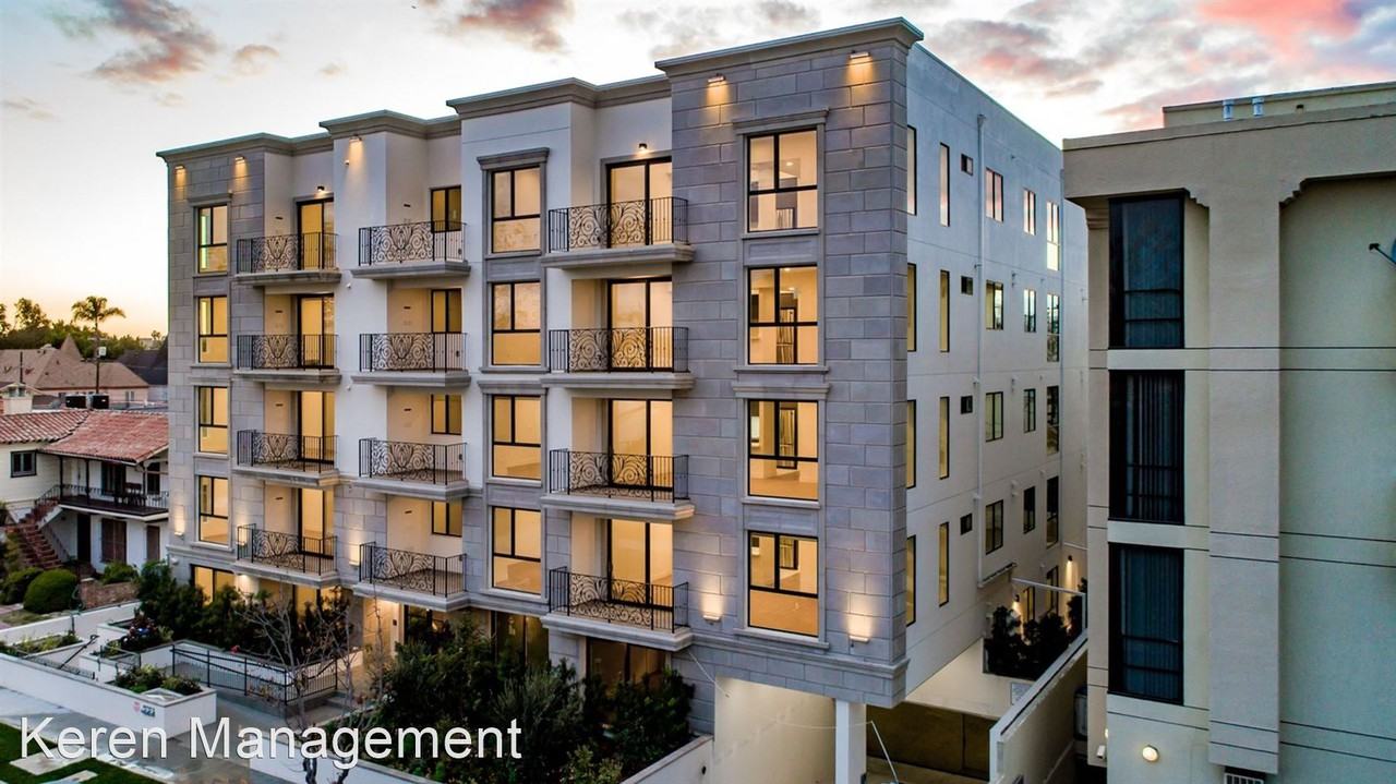 909 Le Doux Rd - Photo 3 of 20